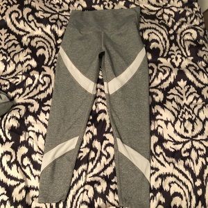 Athletic leggings